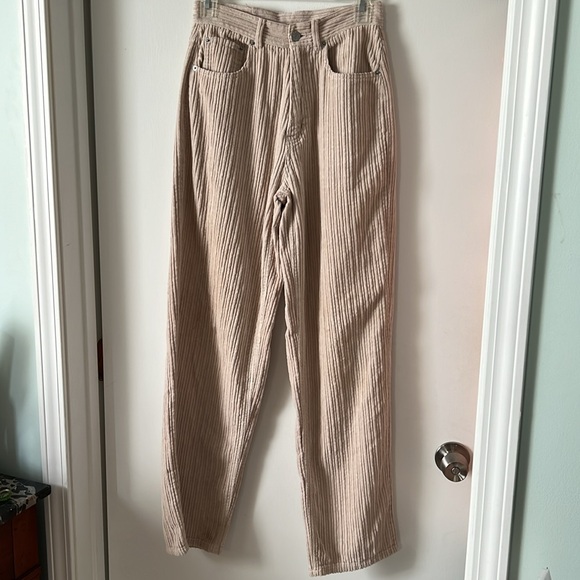 BDG by Urban Outfitters High Rise Baggy Wide Corduroy Pants Super Soft Size 26 - Picture 3 of 7